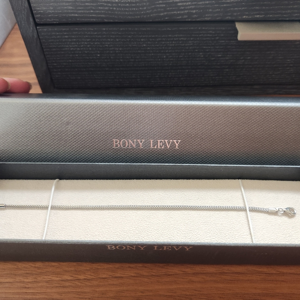 14k White Gold Bony Levy Bracelet - Picture 7 of 7